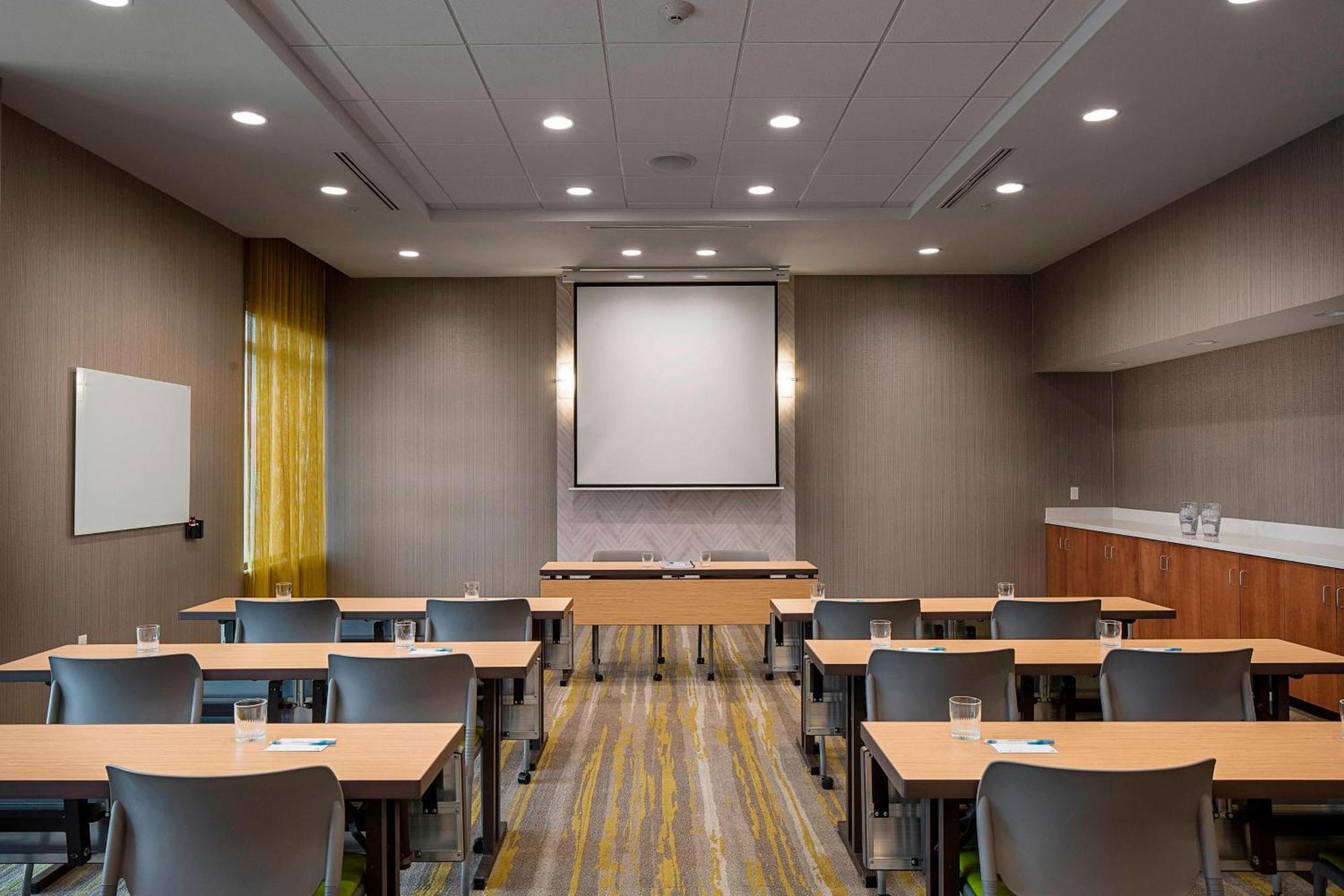 Springhill Suites By Marriott קליספל מראה חיצוני תמונה